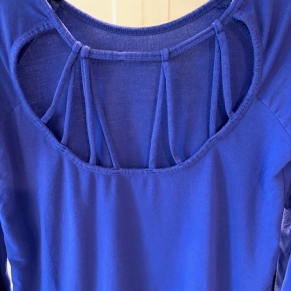 Long-Sleeve Strappy Back Top in Blue - Medium (EUC) - Picture 4 of 7